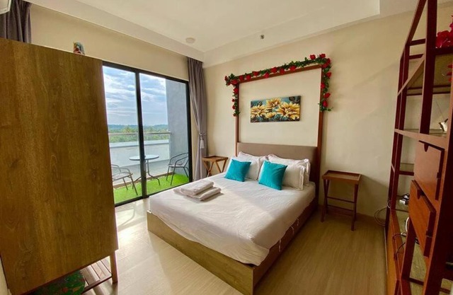 Cemara Rose Suite, Timur Bay Residence