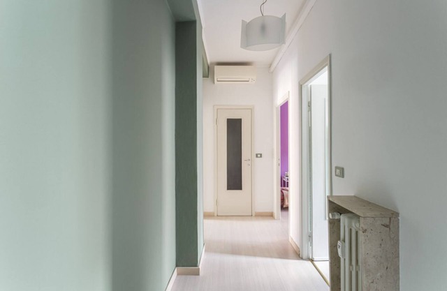 Wide & Modern apt close to China Town & Sempione area