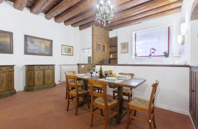 Center ZTL Lovely Apartment