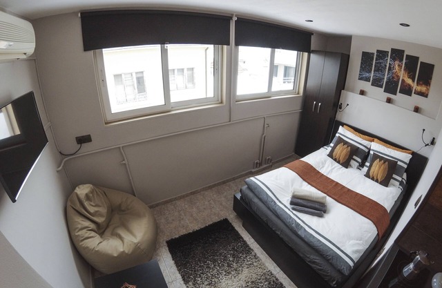 ★ Studio Central 5 Corners