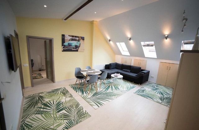 Central apartment Shumi 69