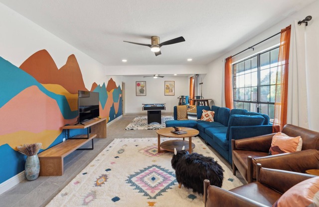 Central BBQ Haven: 4bd - Games - Outdoor Movie