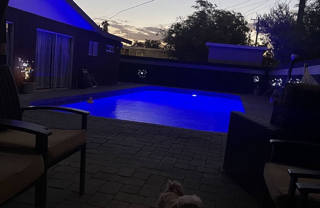 Central beautiful house with everything you need , Poll grele, Casita backyard.
