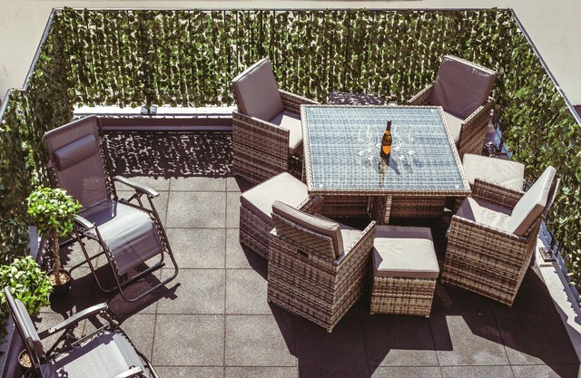 Central Breaks - dog friendly, spacious apartment with roof terrace