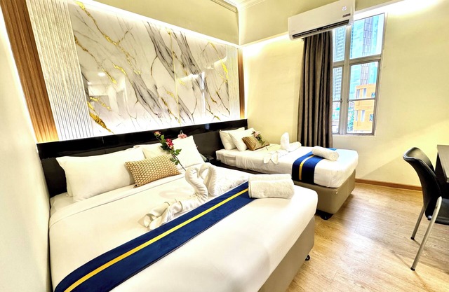 Central City Hotel at Chintatown