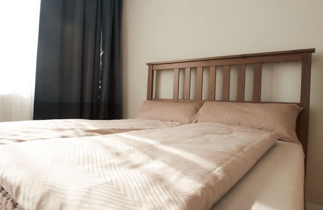 Appartement-Supérieure-Salle de bain privée séparée-Vue sur la cour-2 Zimmer ...