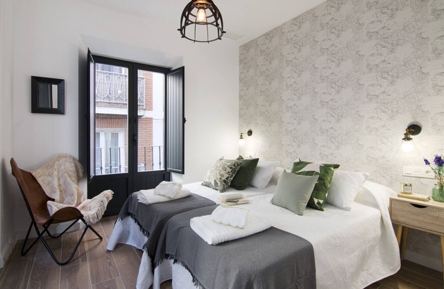 Central Ethnic Style Apartment