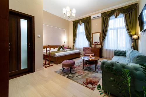 Central Harmony Apartment