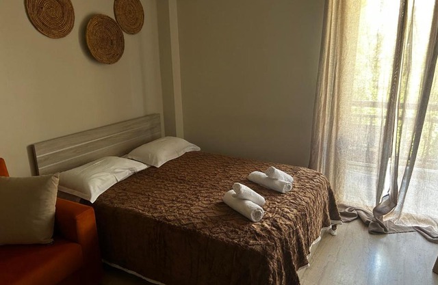 Central House Karistos