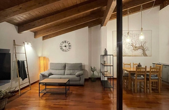 Penthouse confortable au centre de Jaca avec deux chambres et kitchenette équipée