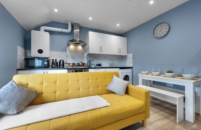 Central Location I King Size Bed | Work stays