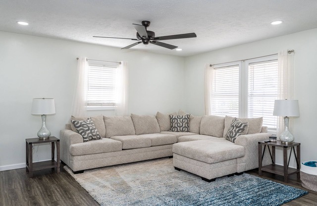 *No Cleaning Fee*| New | Updated | 3 Bed/2 Bath
