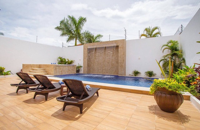 New to Rental! Luxury Villa with heated pool and huge hot tub! Centrally located