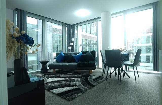 Central M K 1-Bedroom Apartment, Sleeps 4, Parking