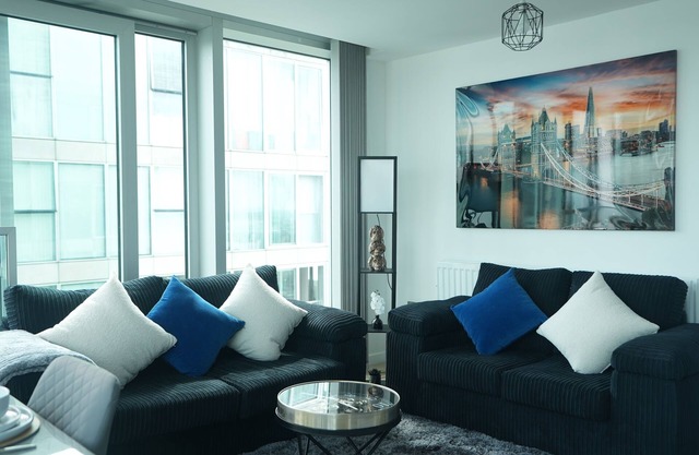 Central M K 2-Bedroom Apartment, Sleeps 4, Parking