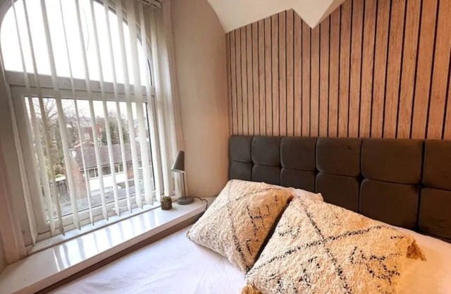 Central Manchester Chic Apt or Couple's Retreat