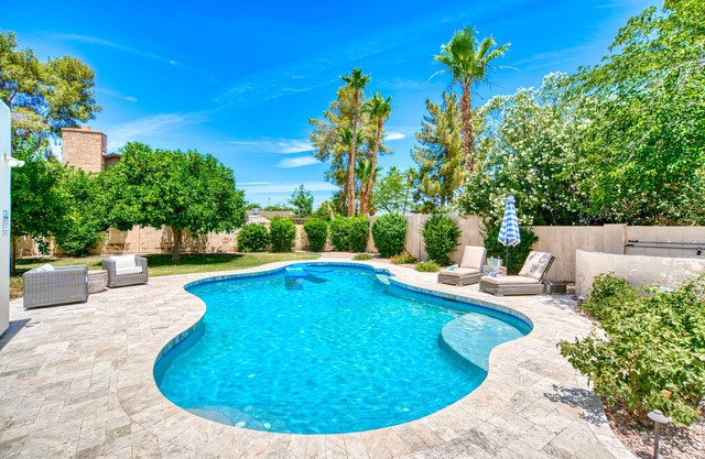 Scottsdale Luxury! Pool & Arcades & Large Backyard