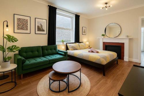 Central Studio Apartment for 2