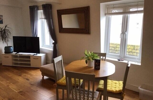Central Teignmouth - sleeps 4 - Pets Allowed