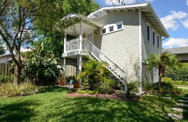 Central to all Tampa has to offer - walk to restaurants!