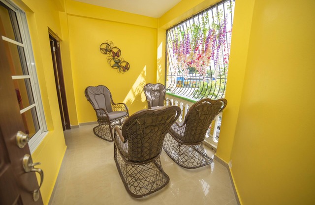 Centrally Located Lovely 3-bedroom Rental unit with Free parking