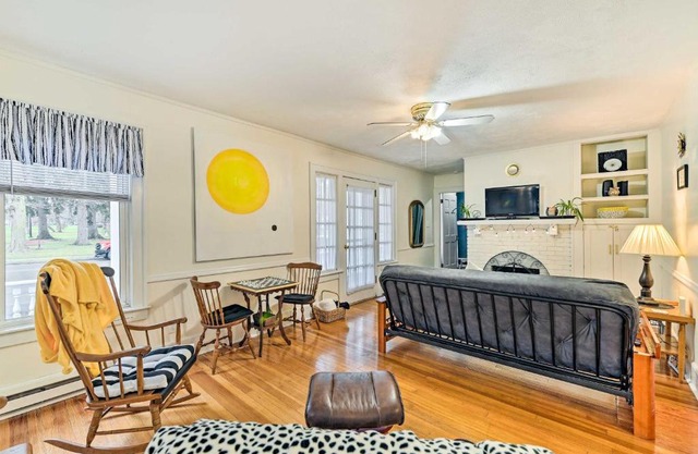 Centrally Located Apartment Near Herkimer Diamonds
