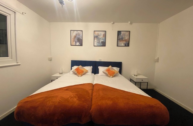 Modern apartment with WiFi in vibrant Walsall