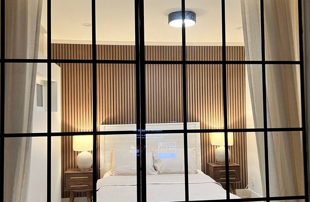 Centrally Located by Los Angeles Airport and beaches