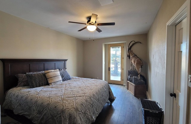 Centrally Located Guest House only 25 mins to ski resorts and hot Springs
