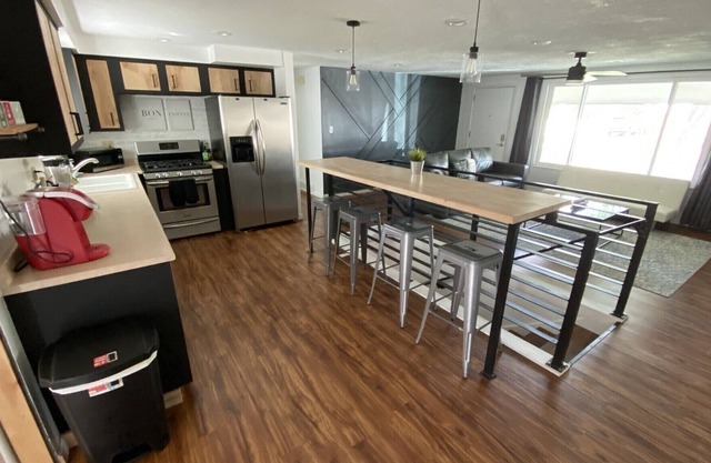 Centrally located home with 2 car garage