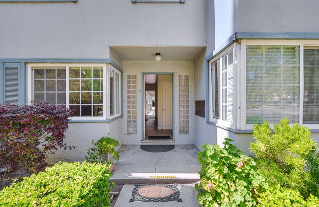 Centrally Located San Jose Condo: 2 Mi to Downtown