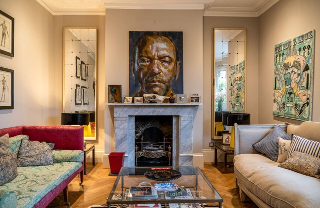 Centrally located West London luxury town house with landscaped gardens