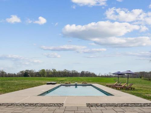 Centreville Waterfront Farm - 170 Acres - Pool - Private Dock - Private Beach