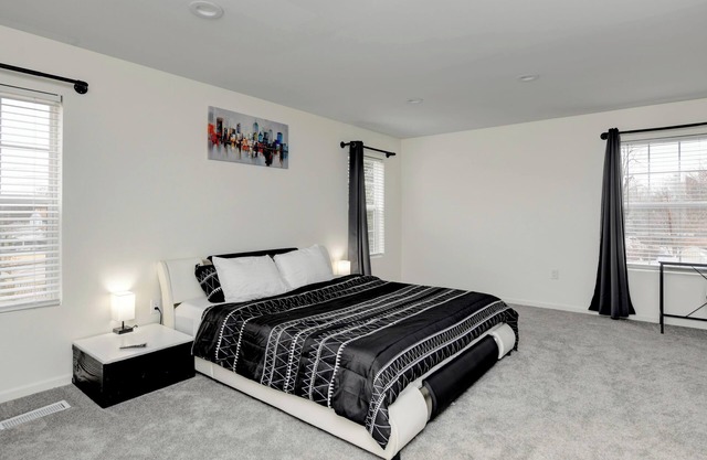 CG Suites Entire home in Columbus, Ohio 16+ guests5 bedrooms9 beds5 baths