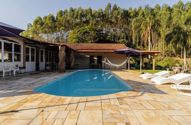 Chácara ótima localização, piscina e churrasqueira