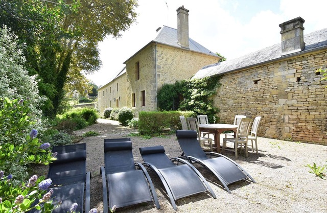 2 demeures de luxe avec jardin, spa et piscine