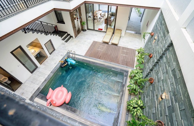 Chỉ cần 300m là ra tới bãi biển đẹp nhất Đà Nẵng Cạnh khu phố đi bộ An Thượng