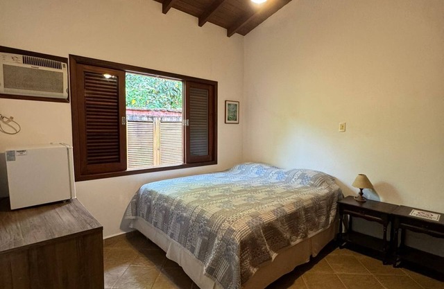 Charming bed & breakfast with AC and WiFi in lovely Ubatuba