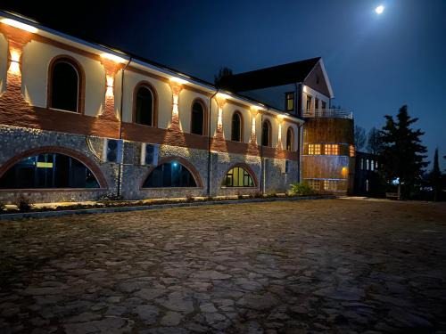 Chabiant Winery Hotel