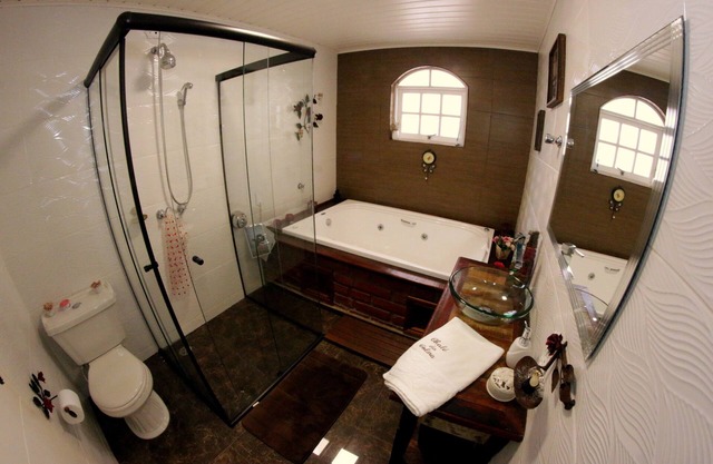 ('CHALÉ DA COLINA') CHALET VICTORIEN ANGLAIS TYPIQUE POUR JUSQU'À 7 PERSONNES (AVEC HYDRO)