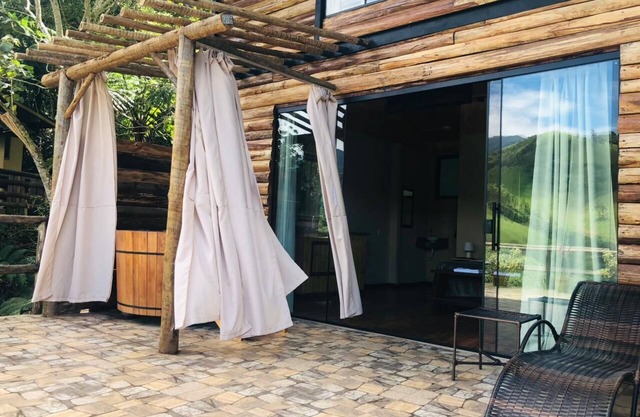 Chalé Mauá Rústico em Meio a Beleza Natural de Visconde de Mauá, Aceitamos Pets!