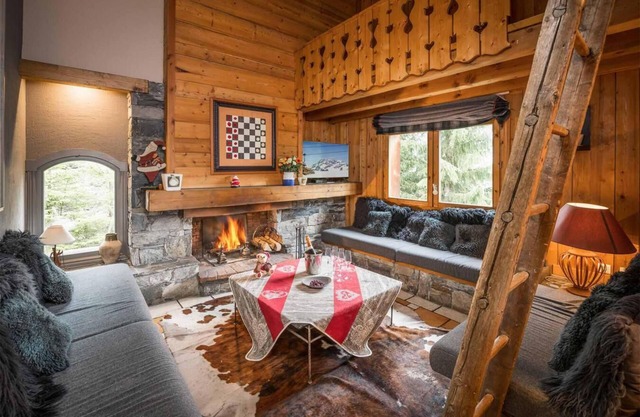 Chalet, 300m du centre station, vue pistes de ski, remise en forme, sauna, terrasse, balcon