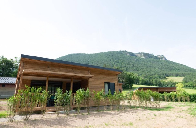 Chalet 4/6 personnes - Camping Les Berges du Bramont
