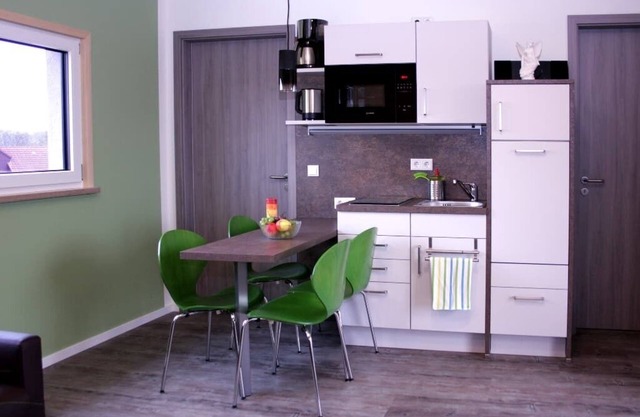 Chalet (44 m2) entouré de verdure avec une connexion Wi-Fi gratuite