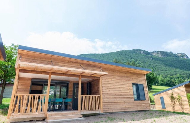 Chalet 6/8 personnes - Camping Les Berges du Bramont