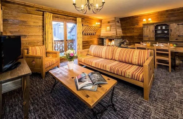 Chalet del Oso ***** - 9 Habitaciones 16/18 Personas