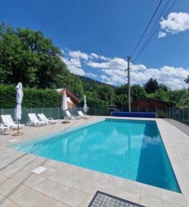 Chalet avec piscine 2C