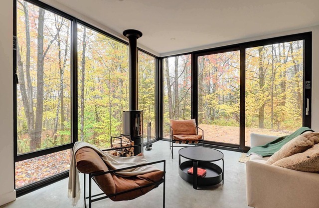Chalet La Boîte noire – Un chalet épuré en nature, Owls Head/Jay Peak