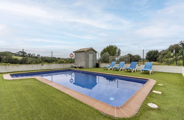 Chalet 'Cal Viudet' avec vue sur la montagne, piscine privée et Wi-Fi