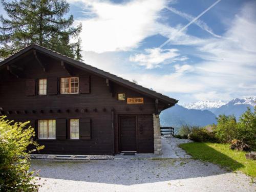 Chalet Chalet L'Escapade by Interhome